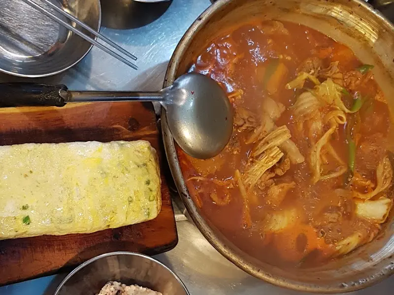 계란말이와 김치찌개