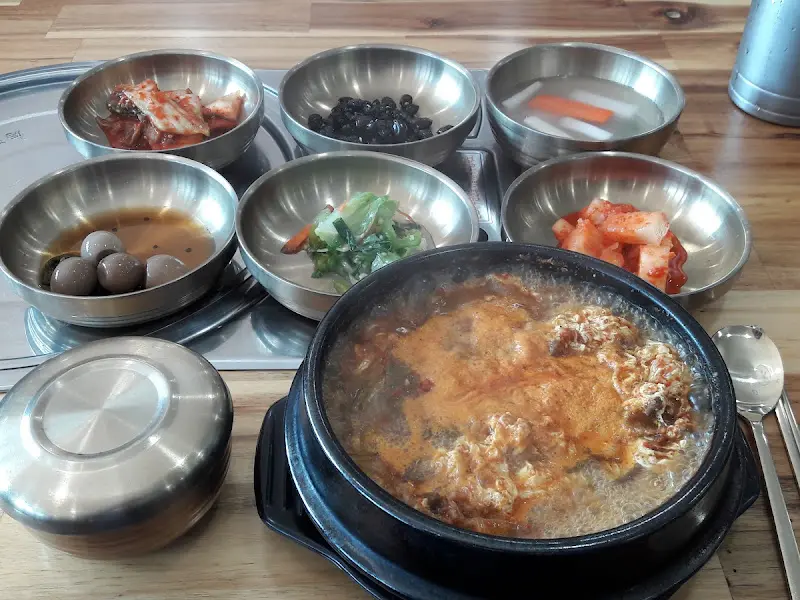 갈비탕과 밑반찬