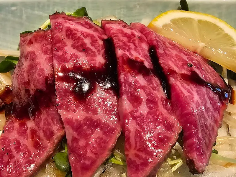 육사시미 근접샷