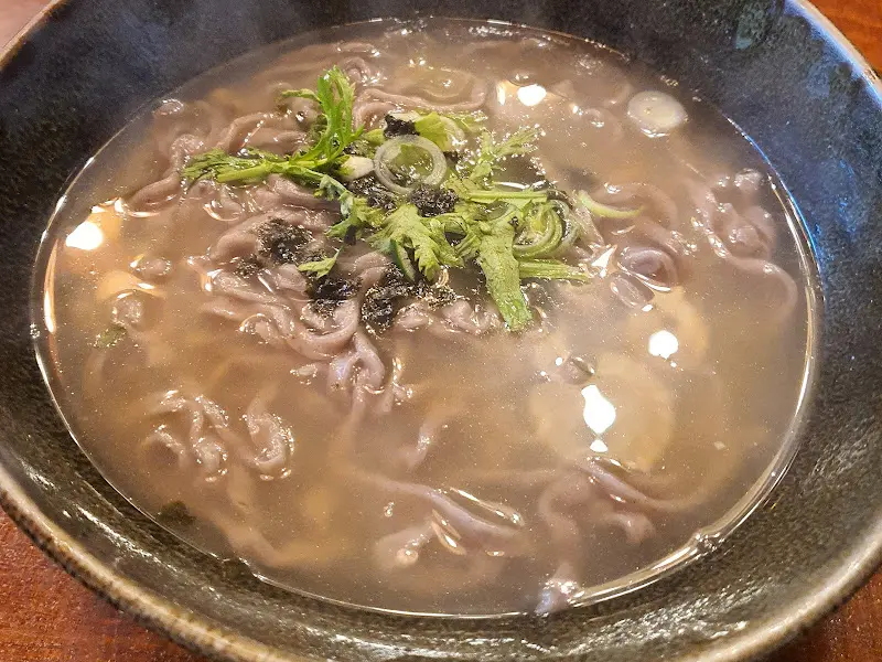 흑미칼국수