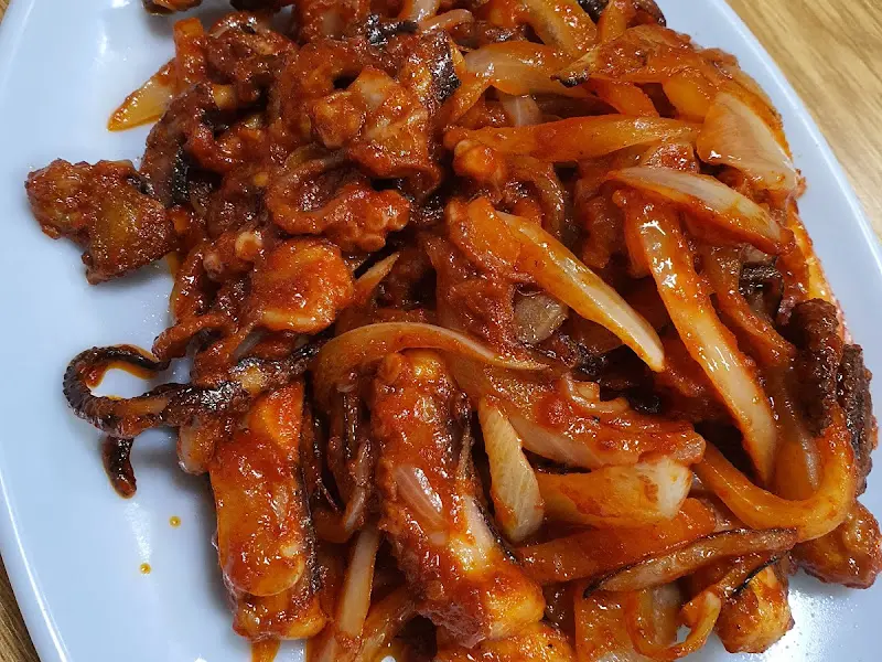 매콤달콤한 낙지볶음