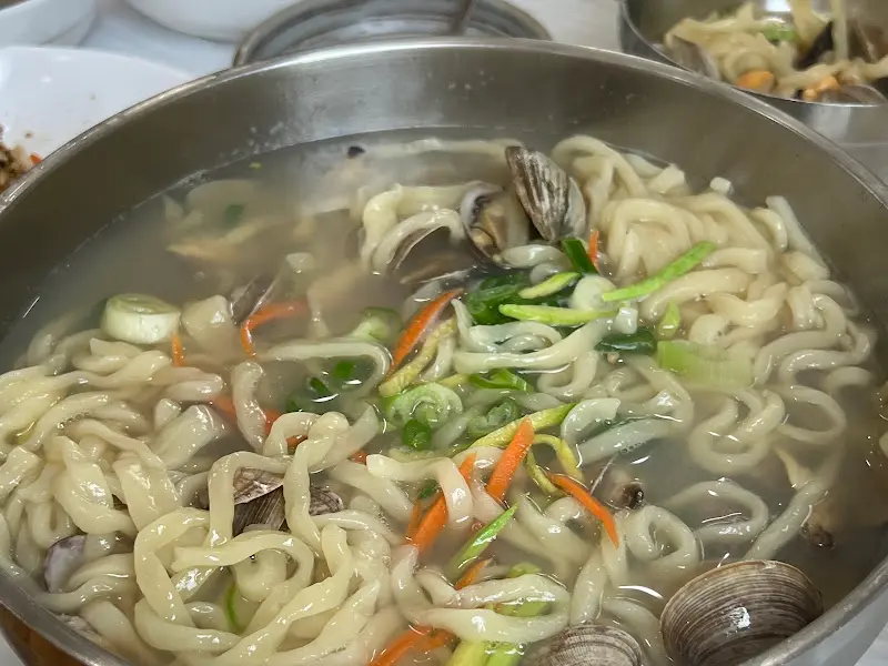 바지락 칼국수