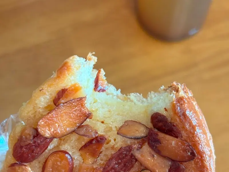 명문제과 꿀아몬드빵