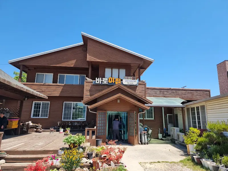 바로미막국수 식당 전경