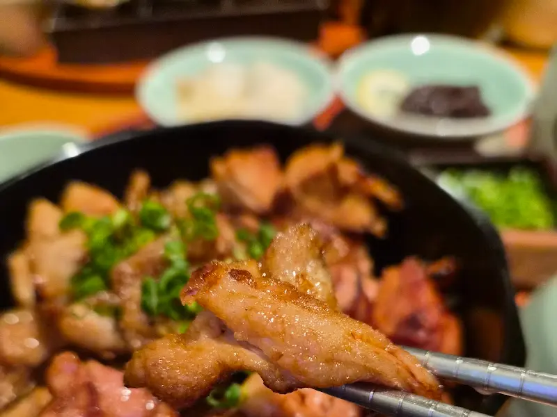 젓가락을 멈출 수 없는 완벽한 맛