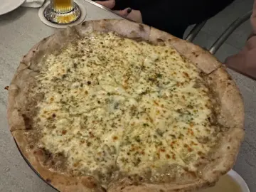 별빛 아래 화덕 향이 피어나는 곳, 동래 수제맥주 맛집 밀보스79에서 만끽하는 감성적인 저녁