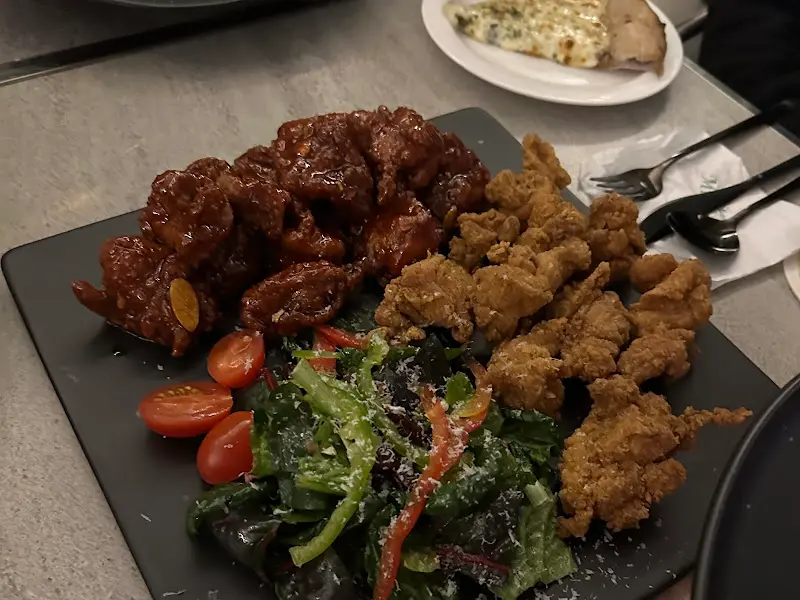 맥주와 환상적인 궁합을 자랑하는 치킨