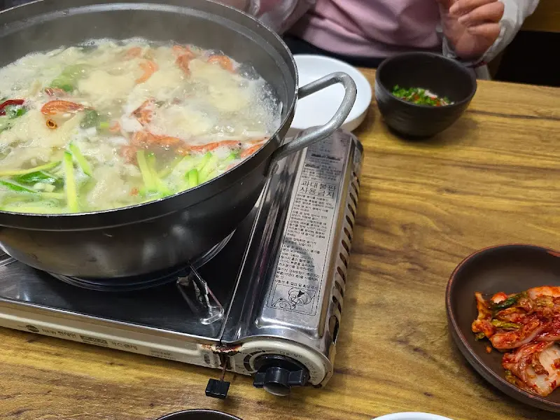 얼큰 칼국수