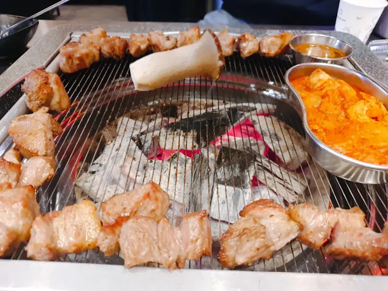 잘 구워진 고기