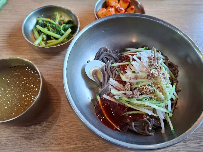 비빔 메밀 국수