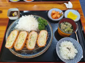 가평 힙스터 돈까스, 유타카에서 맛보는 추억의 맛집 여행