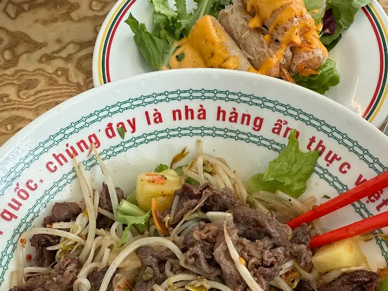 분짜와 쉬림프 라이스롤