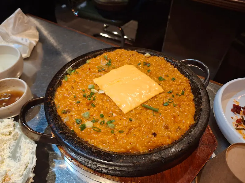 투움바 무생채 볶음밥