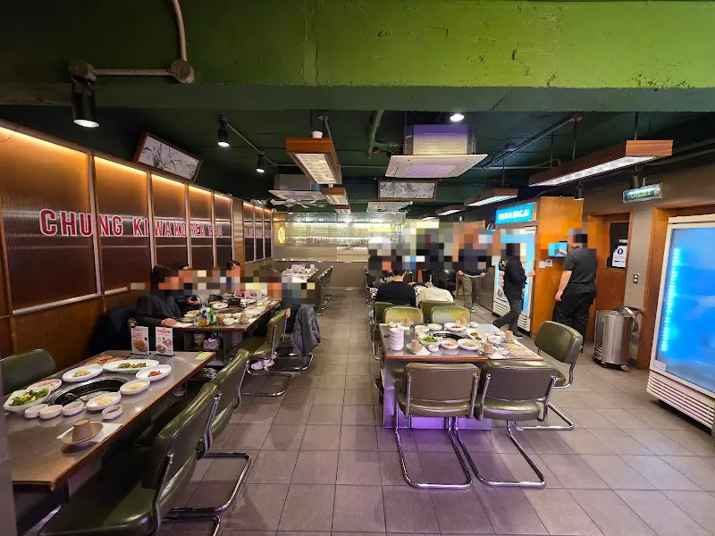 청기와타운 내부