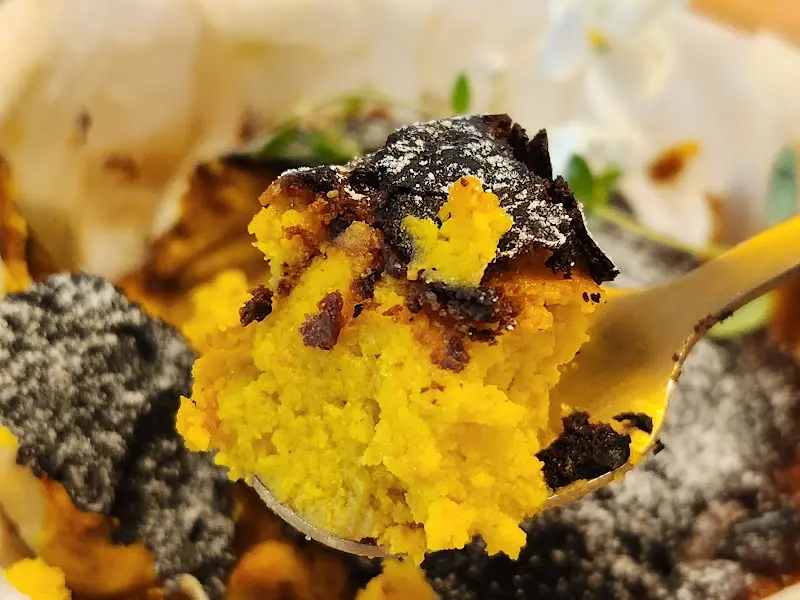 단호박 바스크 치즈 케이크 한 입