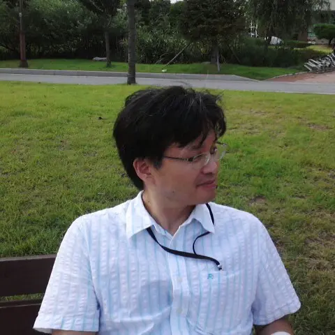 연구원의 뒷모습