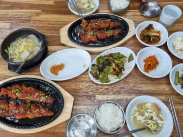 장성에서 맛보는 황홀한 미식 경험, 해담은황태: 과학적 분석으로 풀어낸 완벽한 황태 요리 맛집