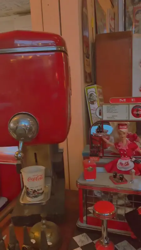 빨간색 코카콜라 냉장고