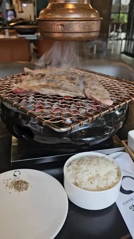 양고기 굽는 모습