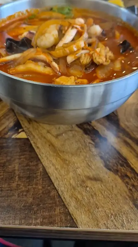 푸짐한 알짬뽕
