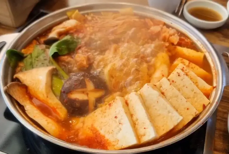 두부진 두부전골 푸짐한 양
