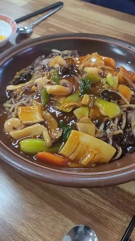 쟁반짜장의 모습