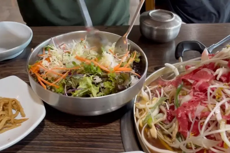 신선함이 살아있는 육회비빔밥