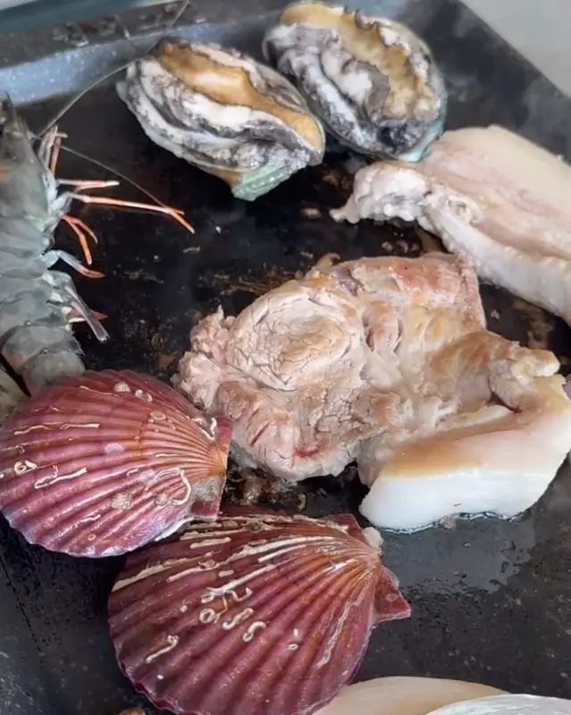 흑돼지, 전복, 새우, 가리비