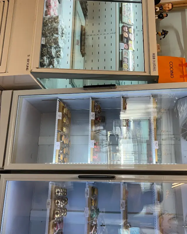 쇼케이스 전체 모습