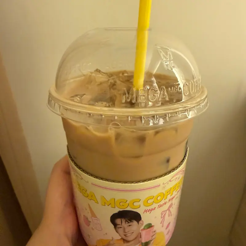 메가커피 카페라떼