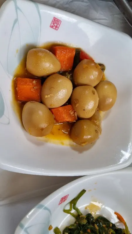 고소한 메추리알 조림