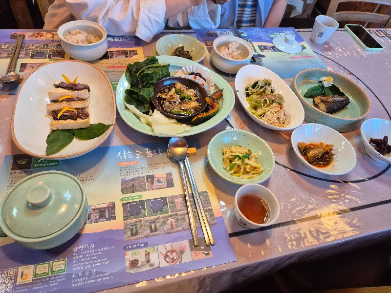 푸짐한 가정식 백반