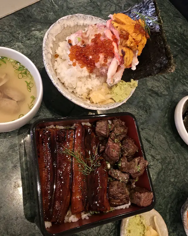 스테이크 장어덮밥