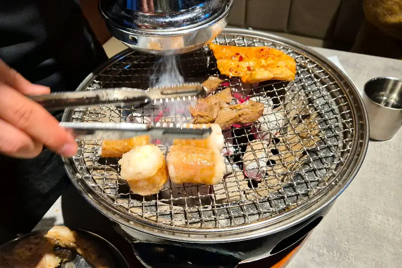 직원분이 직접 구워주는 서비스, 프로페셔널!