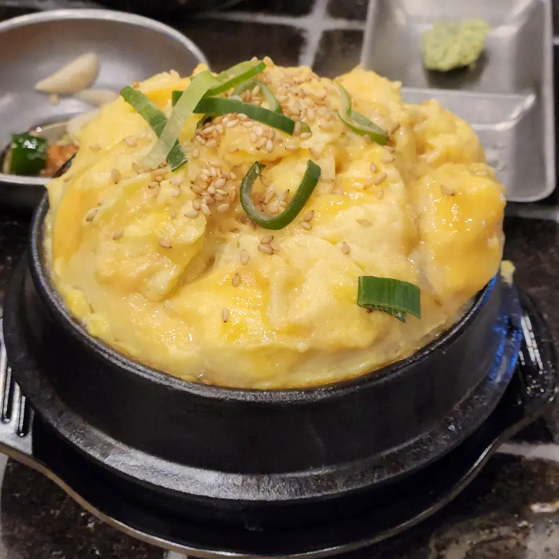 궤네깃도 중문흑돼지 외관