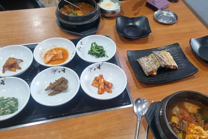 갈치정식 한상차림