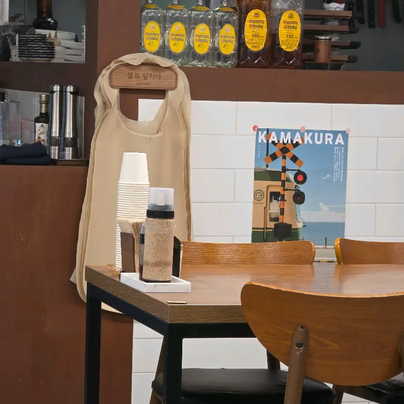 아늑한 분위기의 테이블