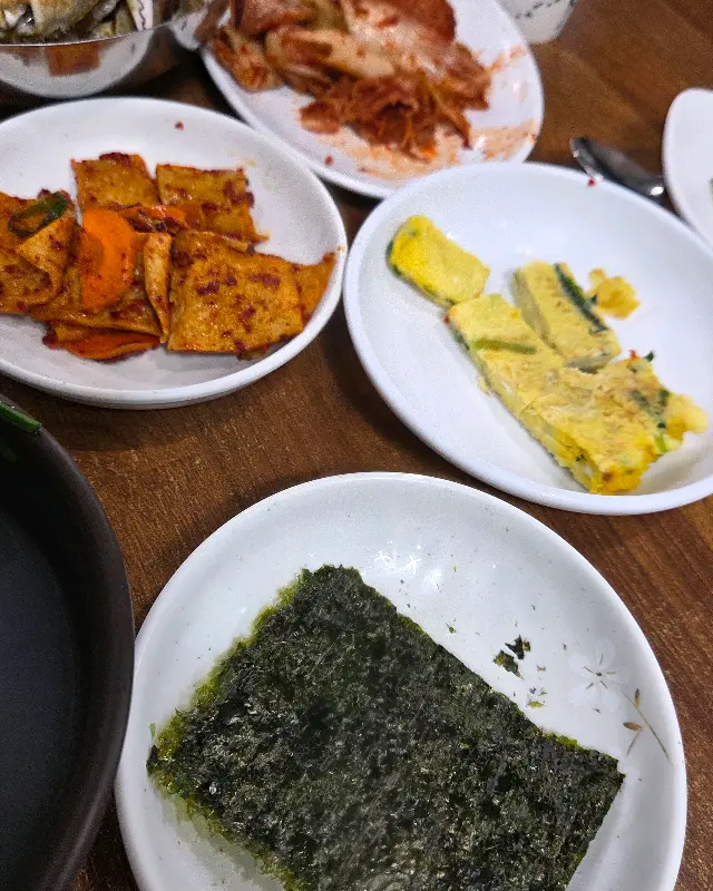 게딱지에 밥을 비벼 먹는 행복