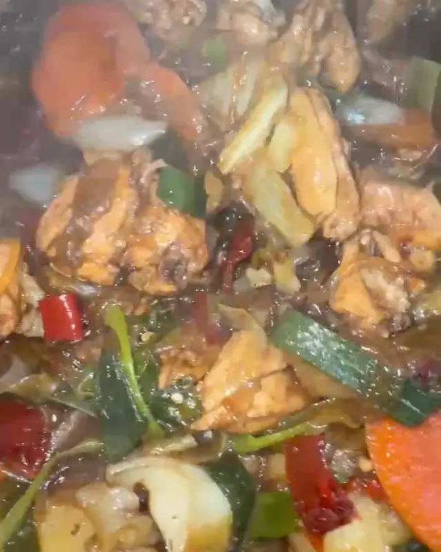 침샘 자극하는 닭 요리