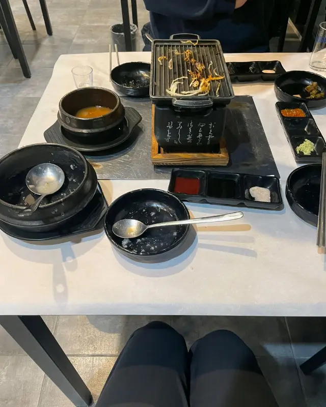 장어 소금구이와 산삼 배양근