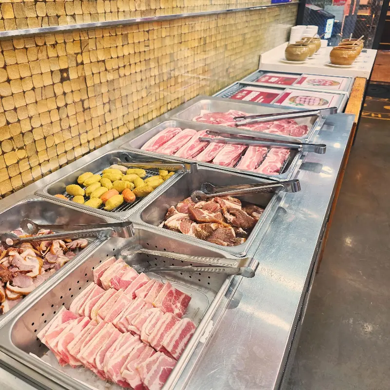 노릇노릇 구워지는 고기