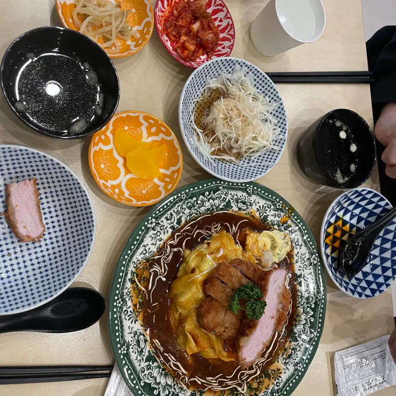 정갈하게 차려진 한 상 차림