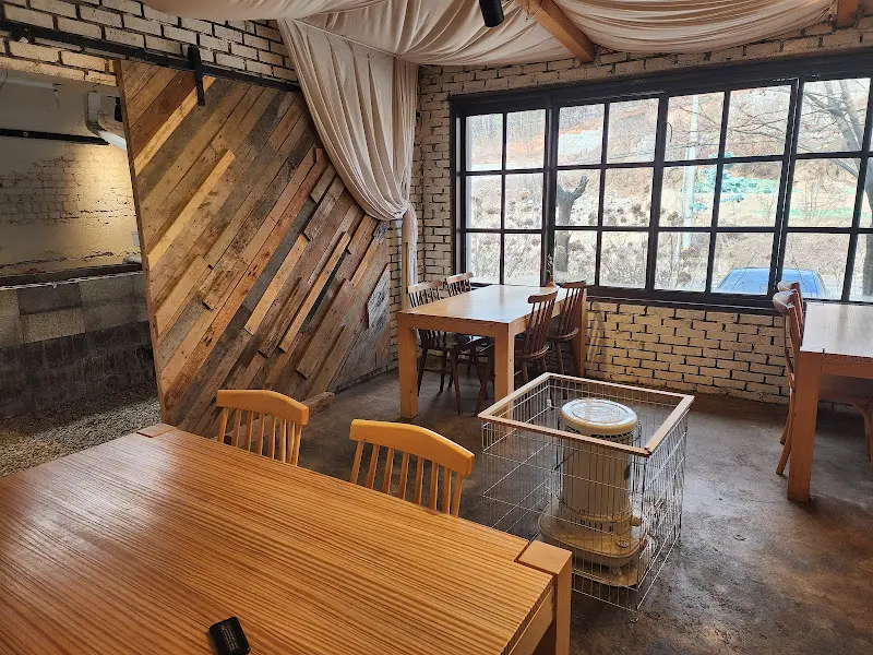 2번창고 내부 인테리어