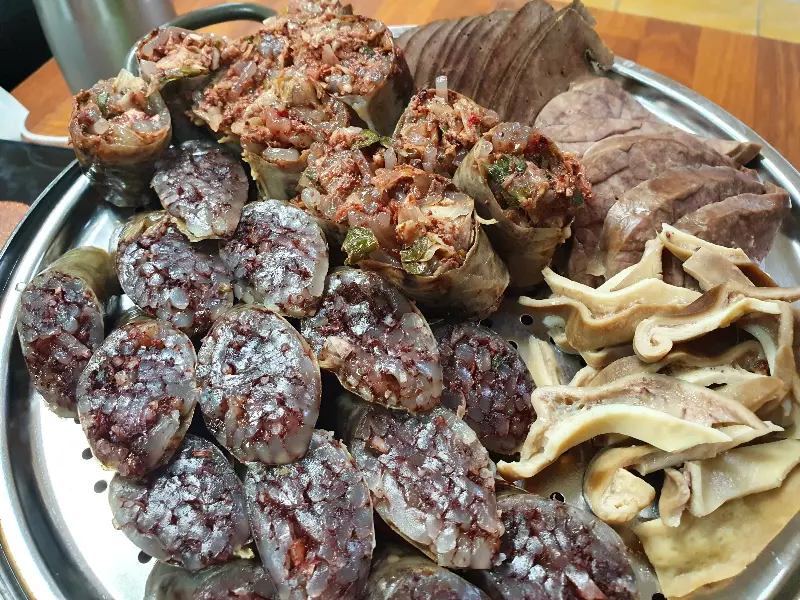 푸짐한 안주 한 상