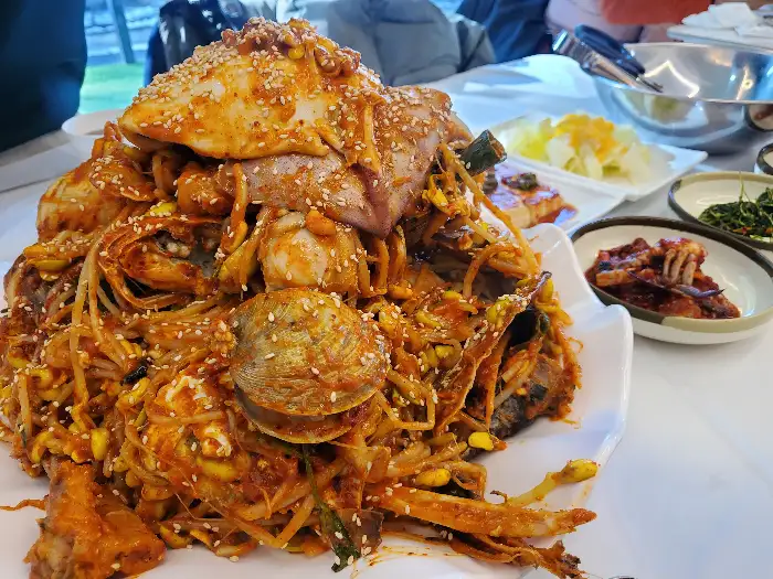 푸짐한 해물찜 요리