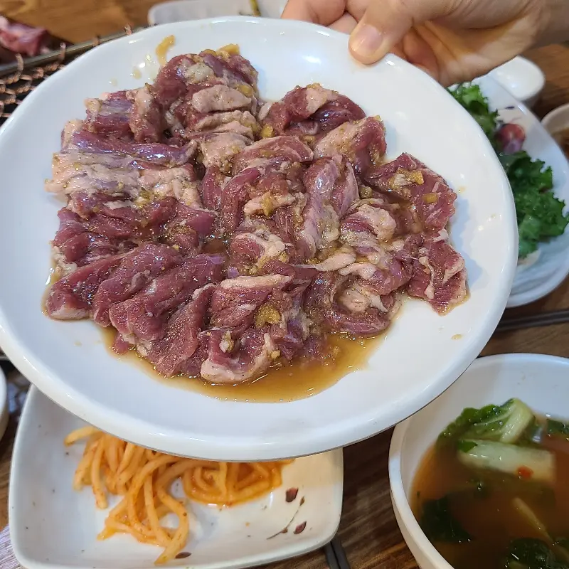 갈매기살 한 상 차림