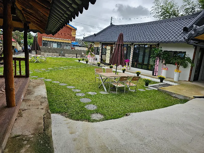 카페 329 외부 전경