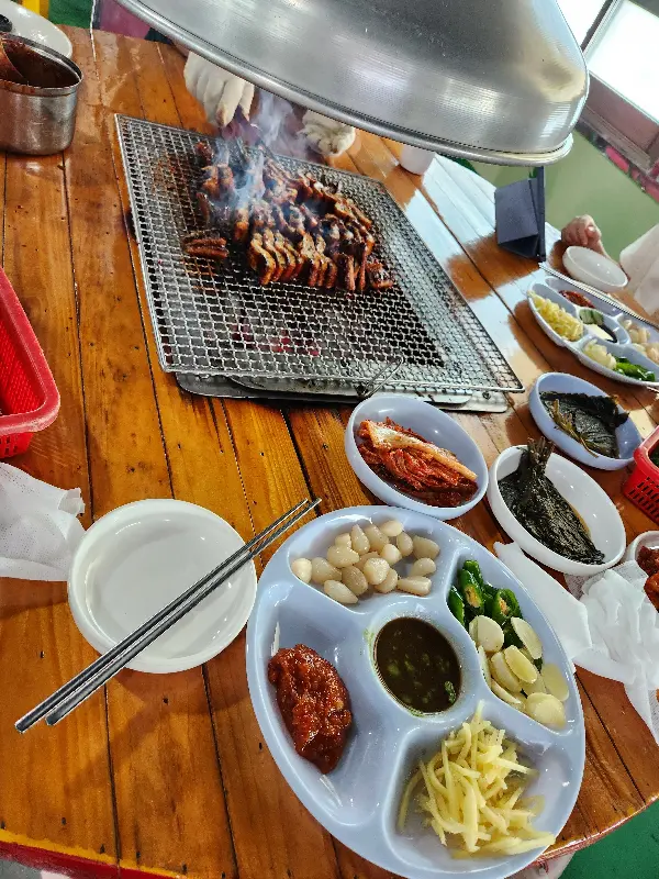 초벌구이된 장어