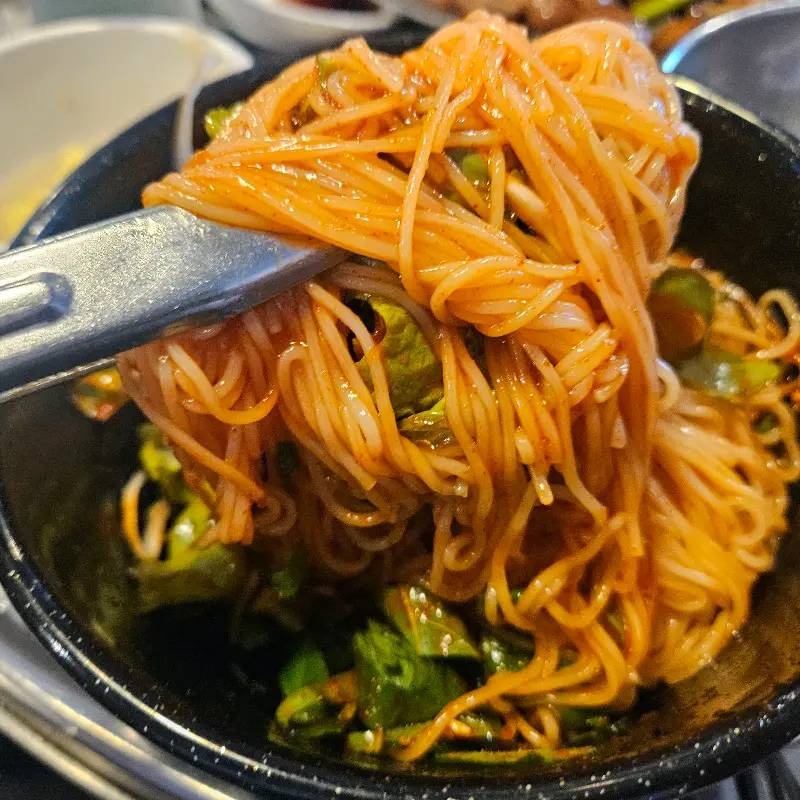 매콤한 비빔국수
