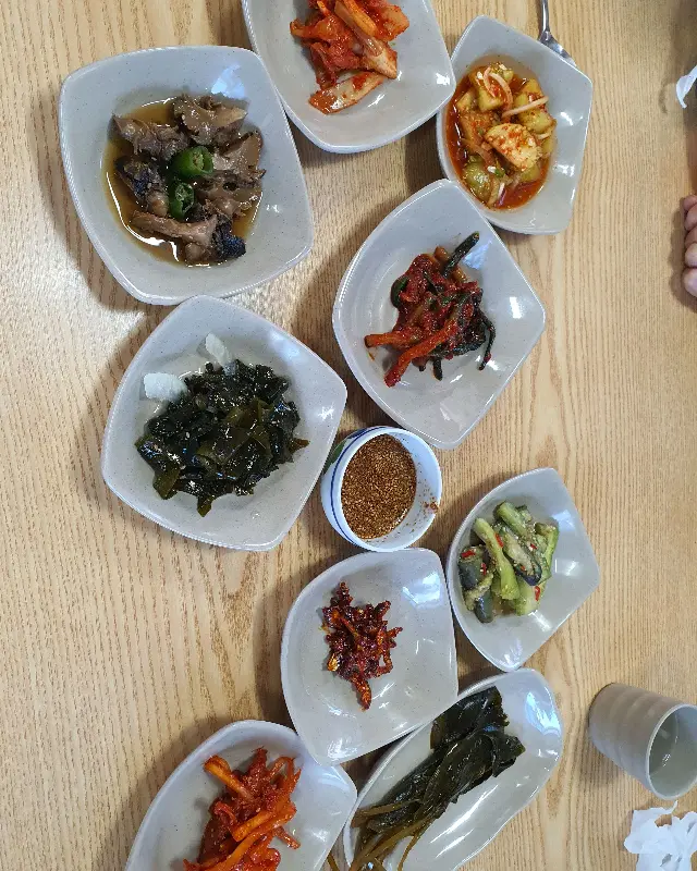 다양한 곁들임 반찬